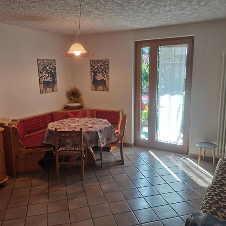 Mansarda A Carciato, Trilocale In Montagna Apartment Dimaro Bagian luar foto