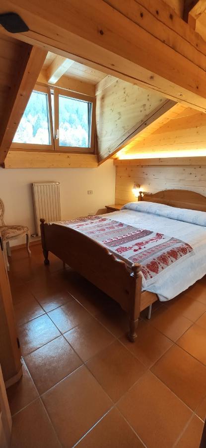 Mansarda A Carciato, Trilocale In Montagna Apartment Dimaro Bagian luar foto