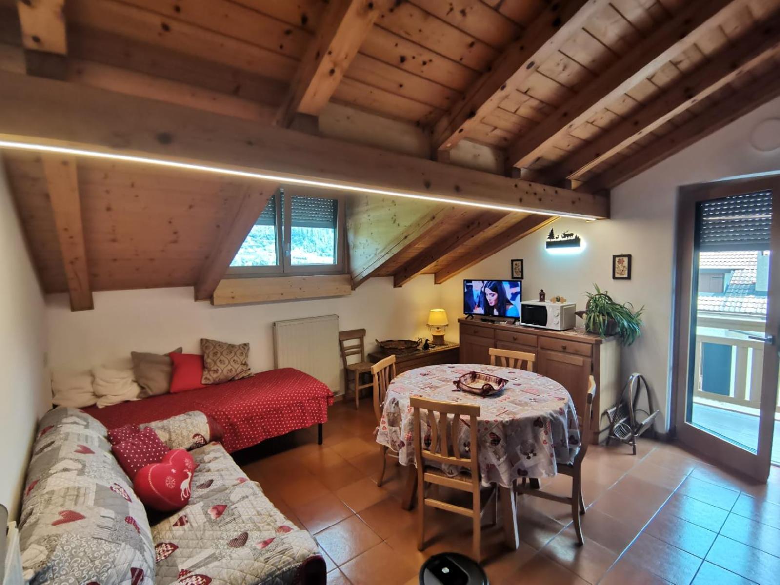 Mansarda A Carciato, Trilocale In Montagna Apartment Dimaro Bagian luar foto
