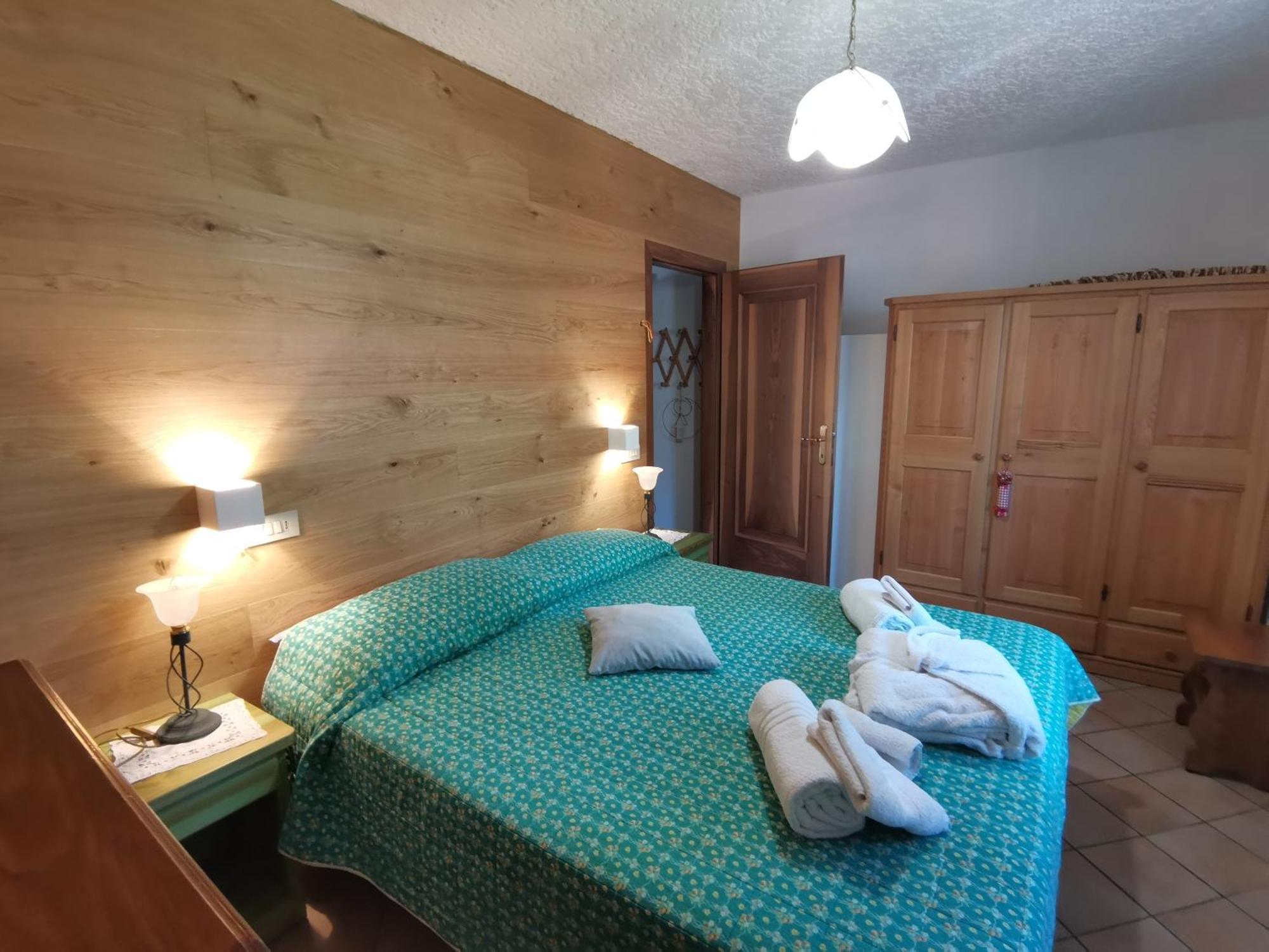 Mansarda A Carciato, Trilocale In Montagna Apartment Dimaro Bagian luar foto